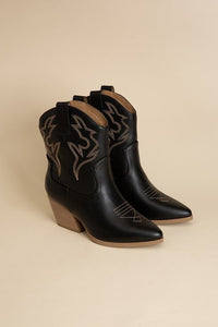 BLAZING-S WESTERN BOOTS - Happily Ever Atchison Shop Co.