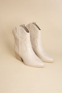 BLAZING-S WESTERN BOOTS - Happily Ever Atchison Shop Co.