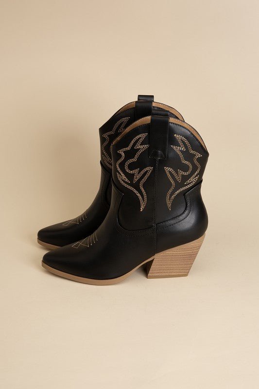 BLAZING-S WESTERN BOOTS - Happily Ever Atchison Shop Co.