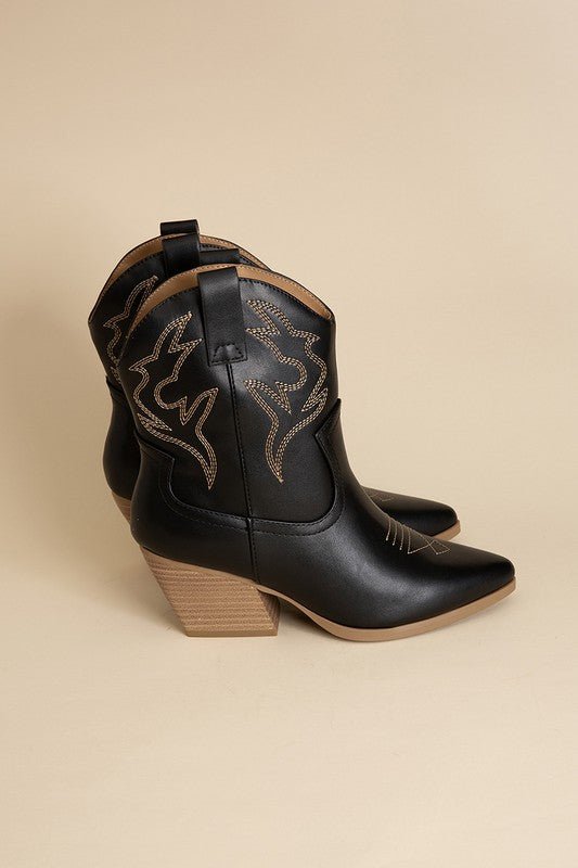 BLAZING-S WESTERN BOOTS - Happily Ever Atchison Shop Co.