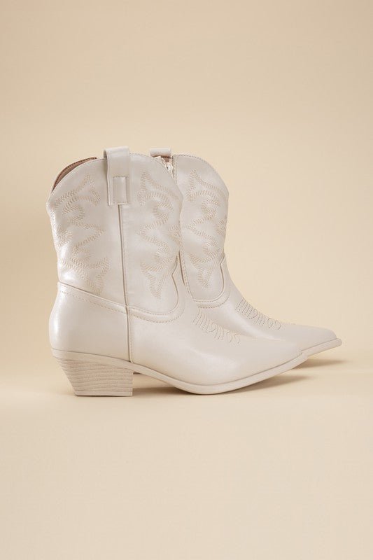 WILLA - 1 Western Boots - Happily Ever Atchison Shop Co.